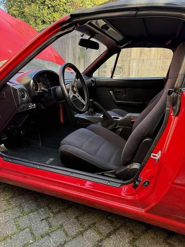 Usata Mazda MX5 116 CV (85 kW) 1993 Rosso Cabrio