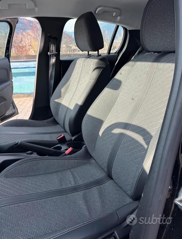 Usata Peugeot 208 2025 Nero Utilitaria