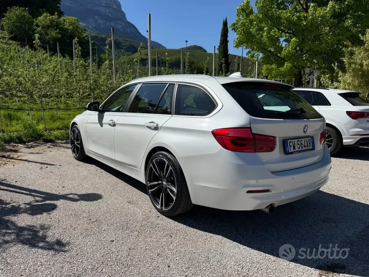 Begagnad BMW 318 Advantage 150 HK (110 kW) 2019 Vit Kombi