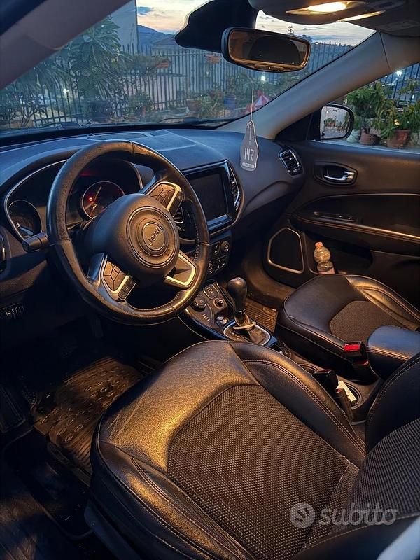Usata Jeep Compass 140 CV (102 kW) 2020 Nero SUV