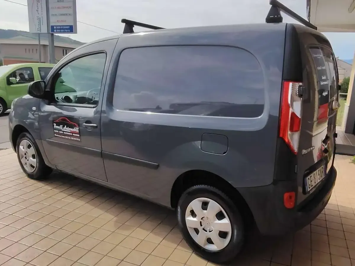 Usata Renault Kangoo 95 CV (69 kW) 2021 Grigio Monovolume