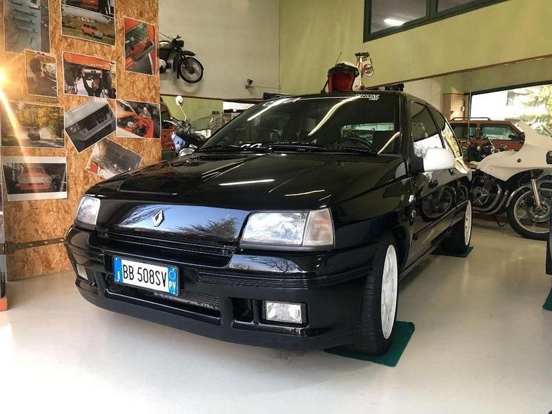 Usata Renault Clio 137 CV (100 kW) 1992 Nero Utilitaria