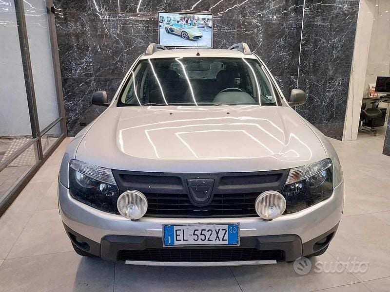 Usata Dacia Duster Lauréate 110 CV (80 kW) 2012 Grigio SUV