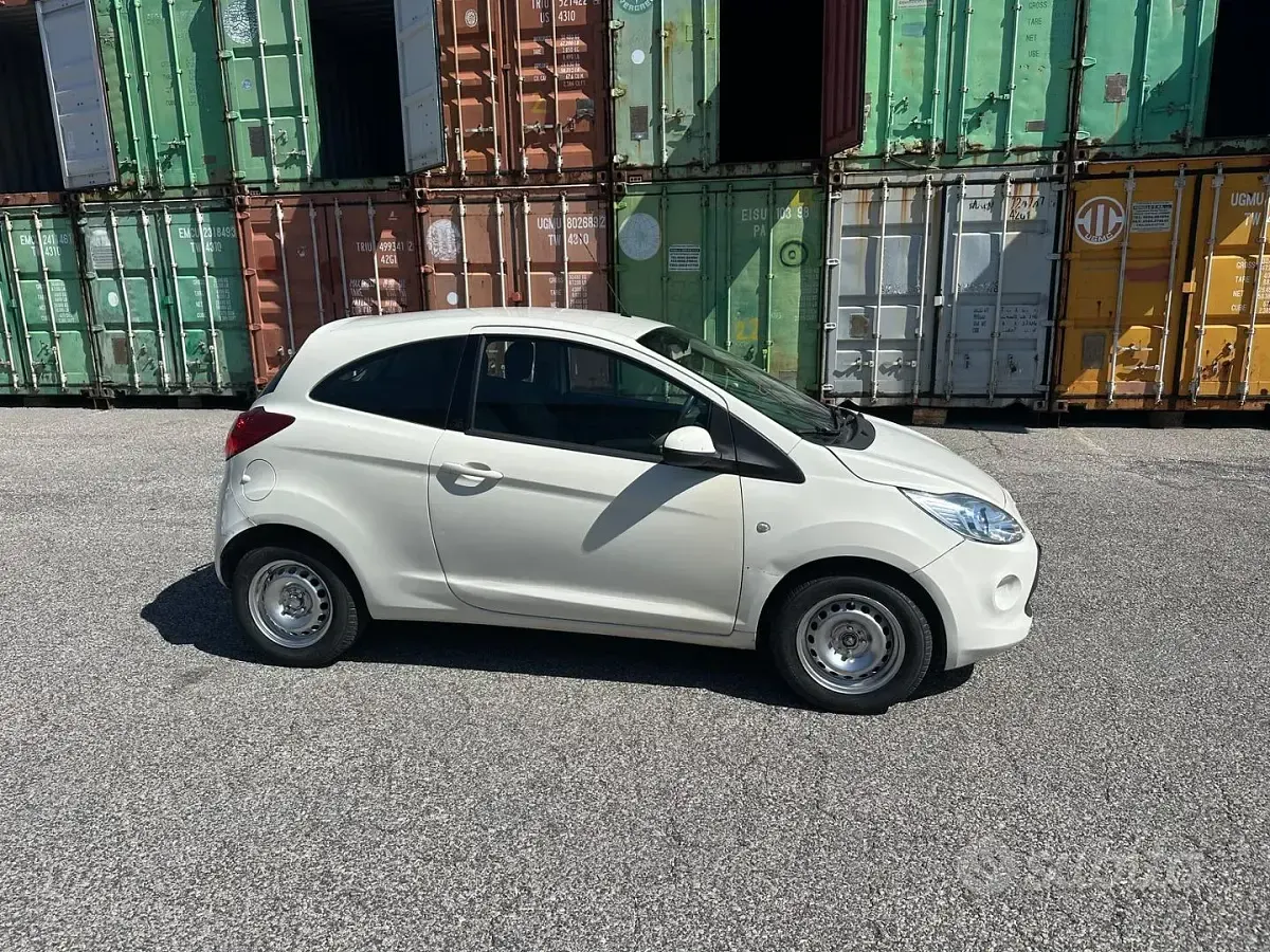 Usata Ford Ka 75 CV (55 kW) 2013 Bianco Utilitaria