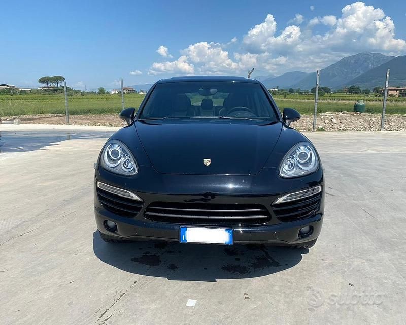 Nero Usata 2011 Porsche Cayenne SUV | 19.900 € (Buon prezzo) - Immagine 1/4