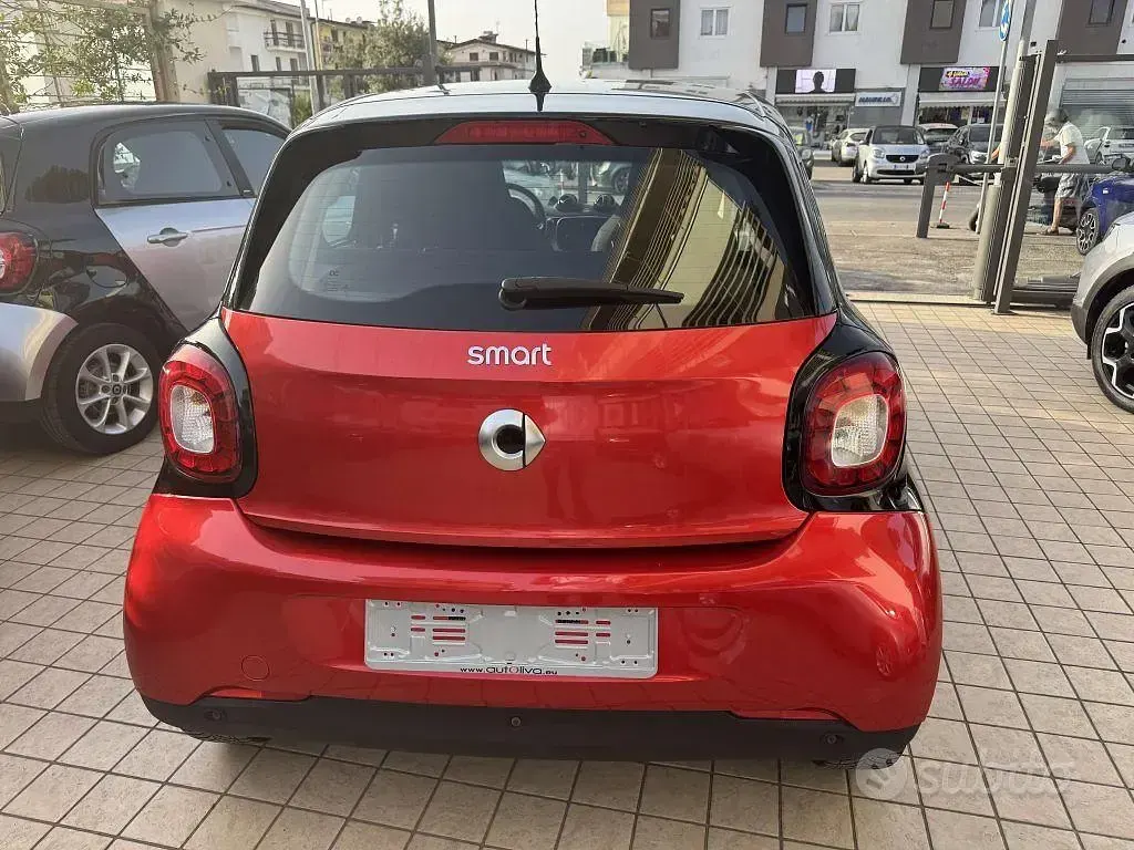 Usata Smart ForFour Passion 71 CV (52 kW) 2016 Grigio Utilitaria