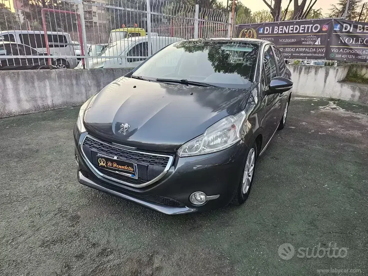 Usata Peugeot 208 Allure 95 CV (69 kW) 2012 Utilitaria