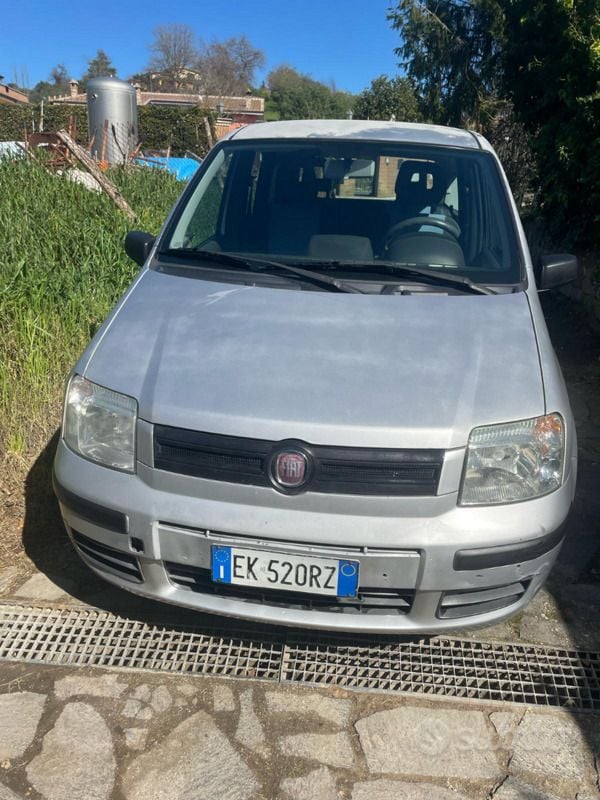 Grigio Usata 2009 Fiat Panda Utilitaria | 2500 € (Super prezzo) - Immagine 1/4