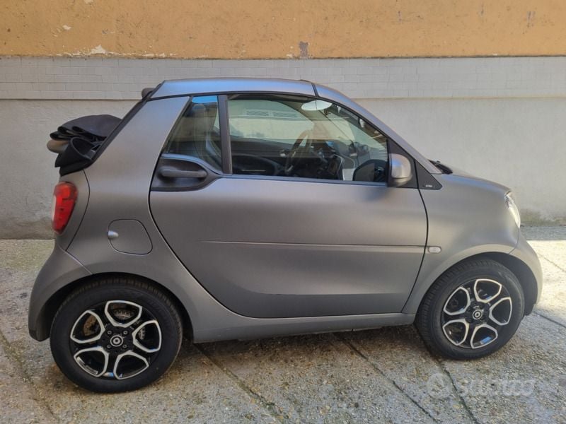 Usata 2016 Smart ForTwo Cabrio Prime Cabrio | 15.500 € (Buon prezzo) - Immagine 1/4