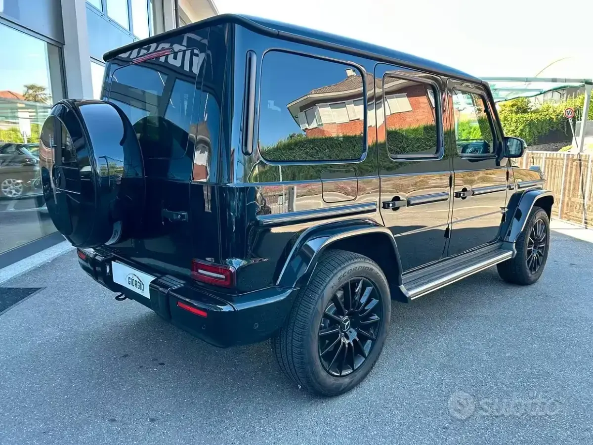 Usata Mercedes G400 AMG line 330 CV (242 kW) 2023 Nero SUV