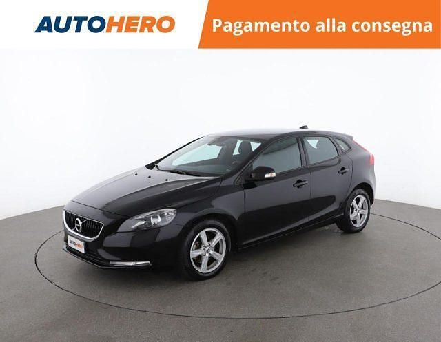 Usata Volvo V40 Kinetic 119 CV (87 kW) 2018 Nero Berlina