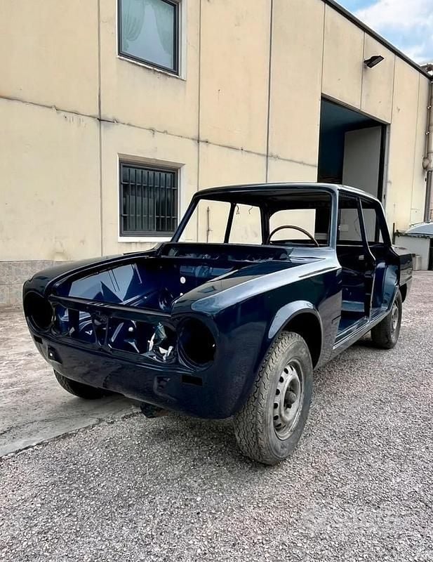 Blu Usata 1960 Alfa Romeo Giulia Tre volumi | 13.500 € - Immagine 1/4
