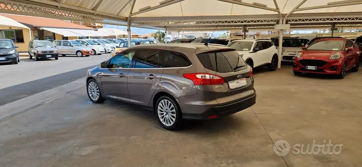 Usata Ford Focus Titanium 116 CV (85 kW) 2011 Grigio Station wagon