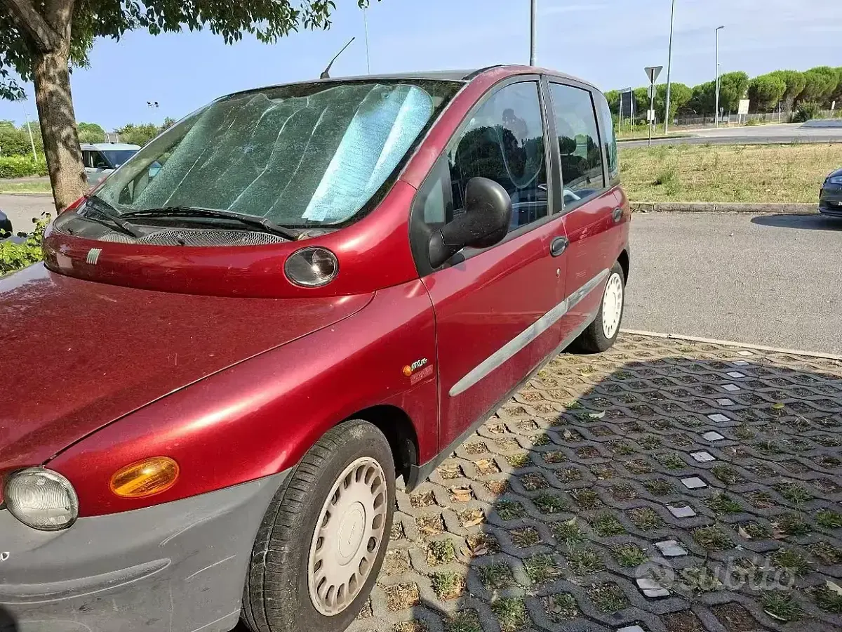 Usata Fiat Multipla 103 CV (75 kW) 1999 Rosso Monovolume