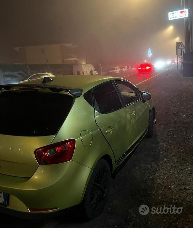 Usata Seat Ibiza 85 CV (62 kW) 2009 Berlina
