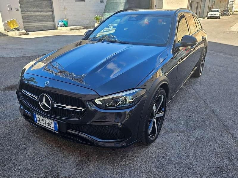 Grigio Usata 2023 Mercedes C220 Station wagon | 33.500 € (Ottimo prezzo) - Immagine 1/4