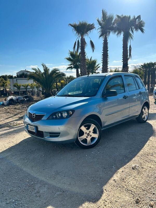 Blu Usata 2006 Mazda 2 Style Monovolume | 2500 € - Immagine 1/4