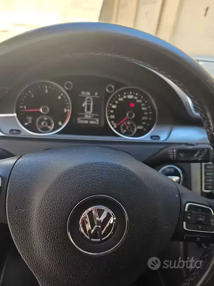 Usata VW Passat 140 CV (102 kW) 2011 Grigio Station wagon