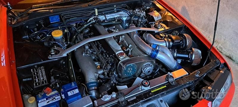 Usata Nissan Skyline 215 CV (158 kW) 1990 Rosso