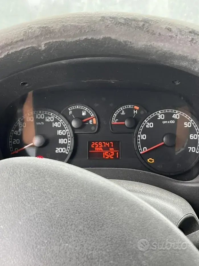 Usata Fiat Doblò 75 CV (55 kW) 2007 Monovolume