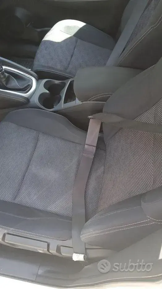 Usata Nissan Qashqai 131 CV (96 kW) 2014 Bianco SUV
