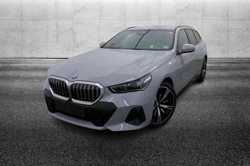 Usata BMW 520 M Sport 197 CV (144 kW) 2025 Grigio Station wagon