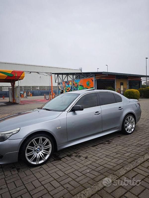 Usata BMW 530 231 CV (169 kW) 2005 Grigio Berlina