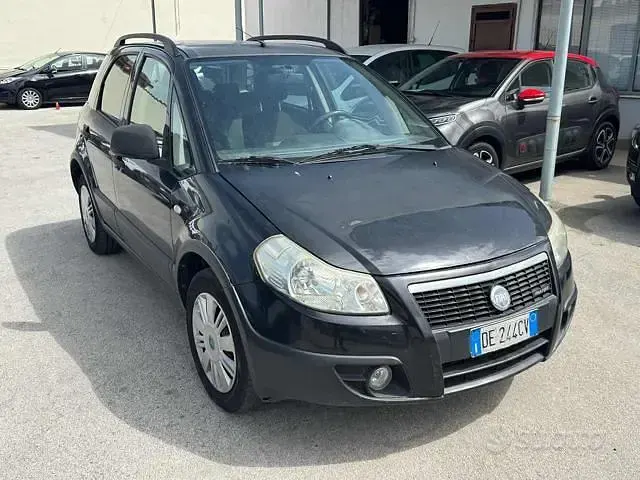 Usata Fiat Sedici 120 CV (88 kW) 2006 Nero SUV