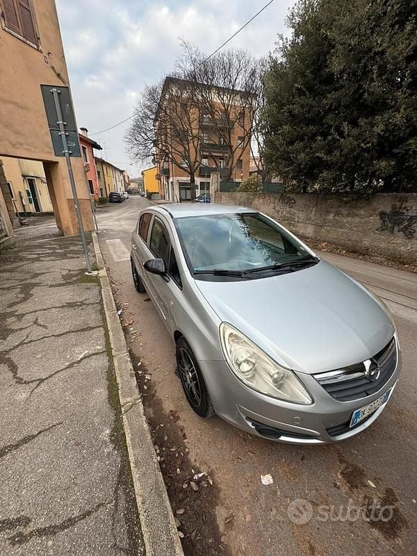 Usata Opel Corsa 75 CV (55 kW) 2007 Grigio Utilitaria