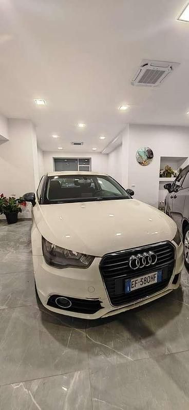 Usata Audi A1 Ambition 105 CV (77 kW) 2010 Bianco Utilitaria