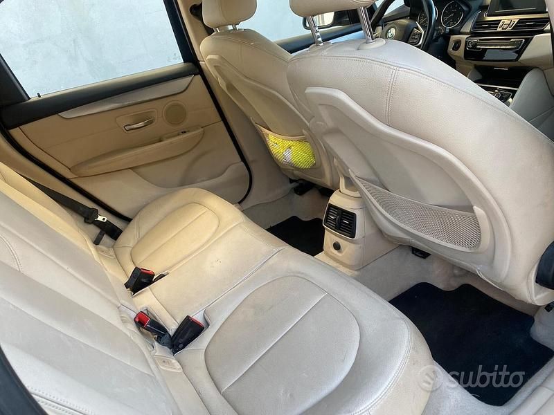 Usata BMW 218 Advantage 150 CV (110 kW) 2016 Blu Berlina
