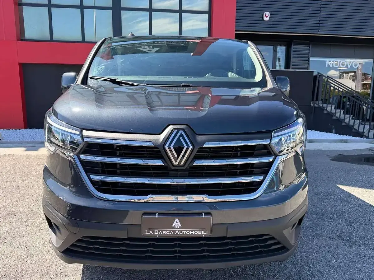 Usata Renault Trafic Equilibre 150 CV (110 kW) 2024 Grigio Monovolume