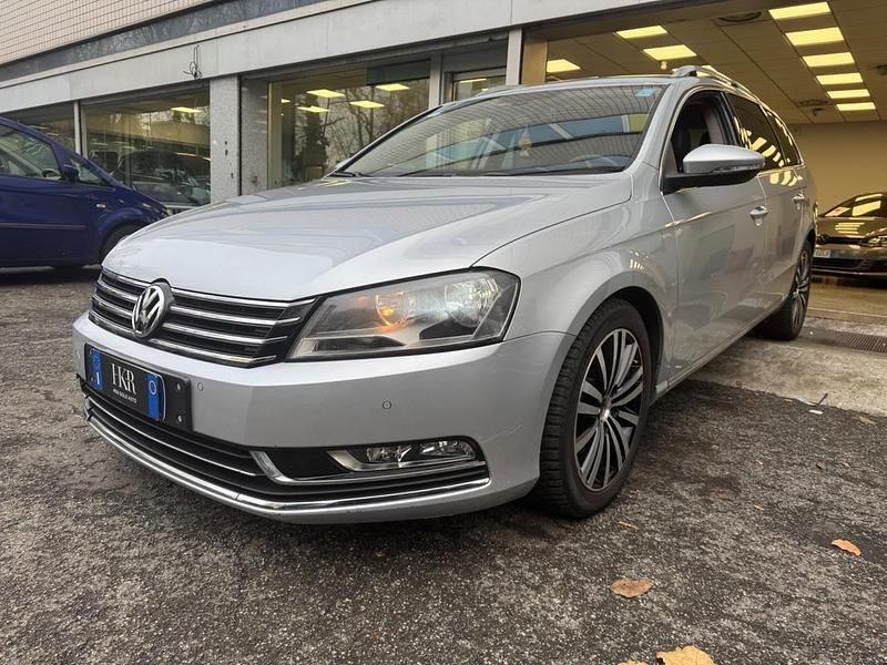 Begagnad VW Passat 160 HK (117 kW) 2012 Grå Sedan