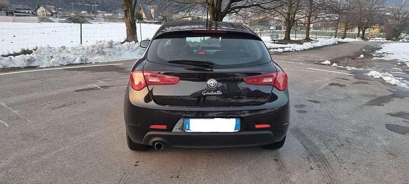 Usata Alfa Romeo Giulietta Distinctive 105 CV (77 kW) 2013 Nero Utilitaria