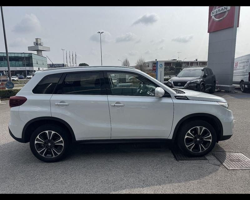 Usata Suzuki Vitara 129 CV (94 kW) 2021 Bianco SUV