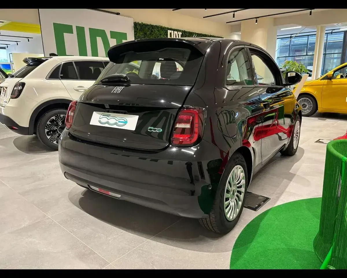 Nuevo Fiat 500e Red 86 kW (118 CV) 2026 Negro Berlina