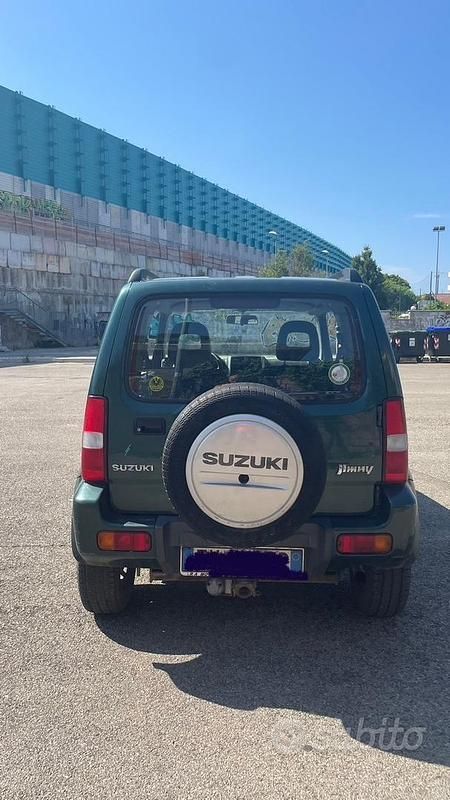 Usata Suzuki Jimny 86 CV (63 kW) 2005 Verde SUV
