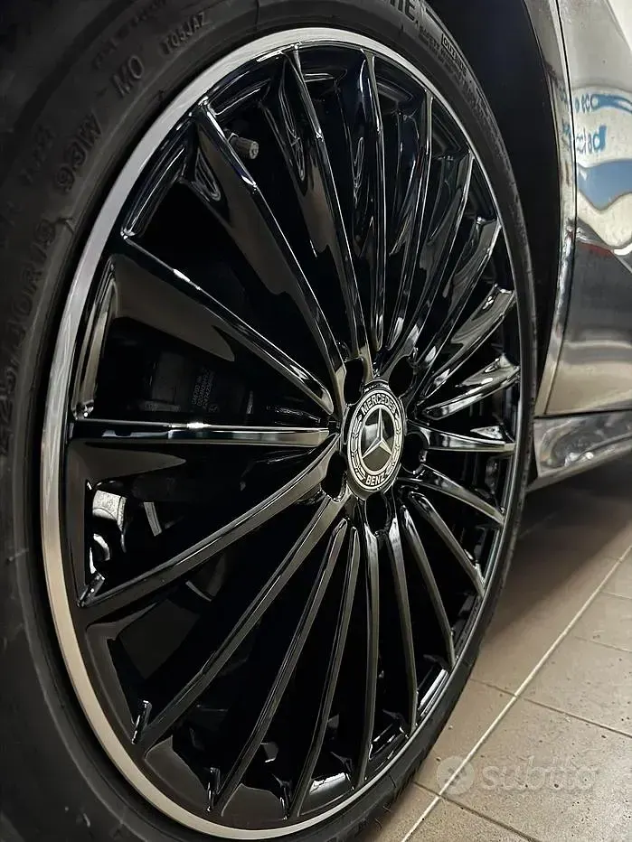 Usata Mercedes CLA200 Premium 150 CV (110 kW) 2024 Nero Station wagon