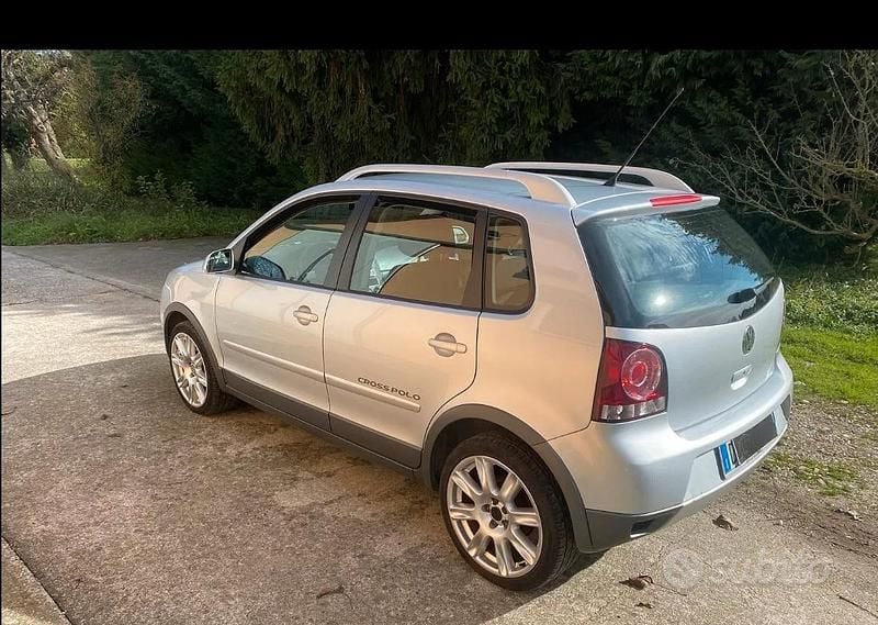 Usata VW Polo Cross 75 CV (55 kW) 2006 Grigio Utilitaria