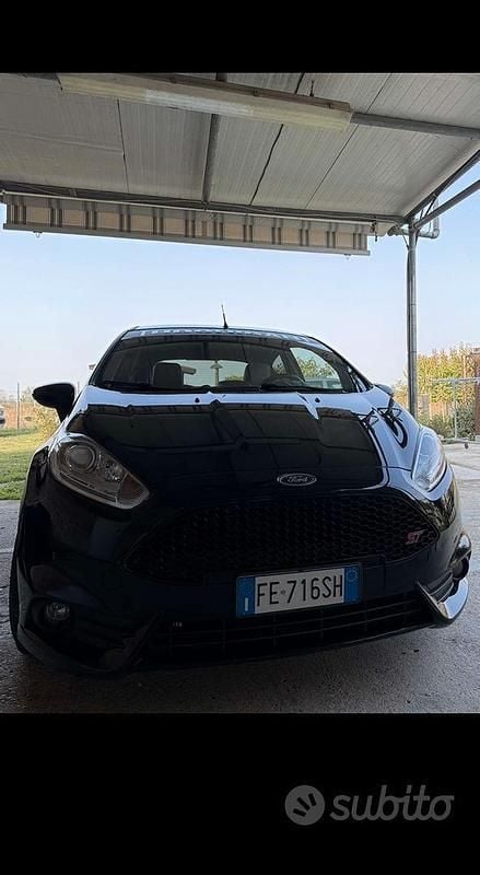 Usata Ford Fiesta ST 2016 Nero Utilitaria