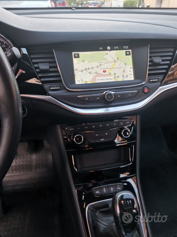 Usata Opel Astra 122 CV (89 kW) 2022 Grigio Berlina