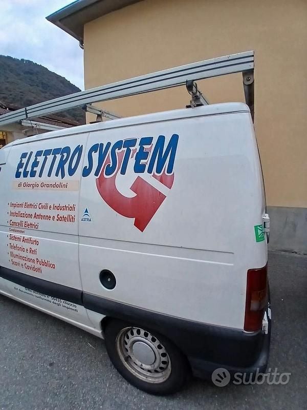 Usata Peugeot Expert 69 CV (50 kW) 2006 Furgone