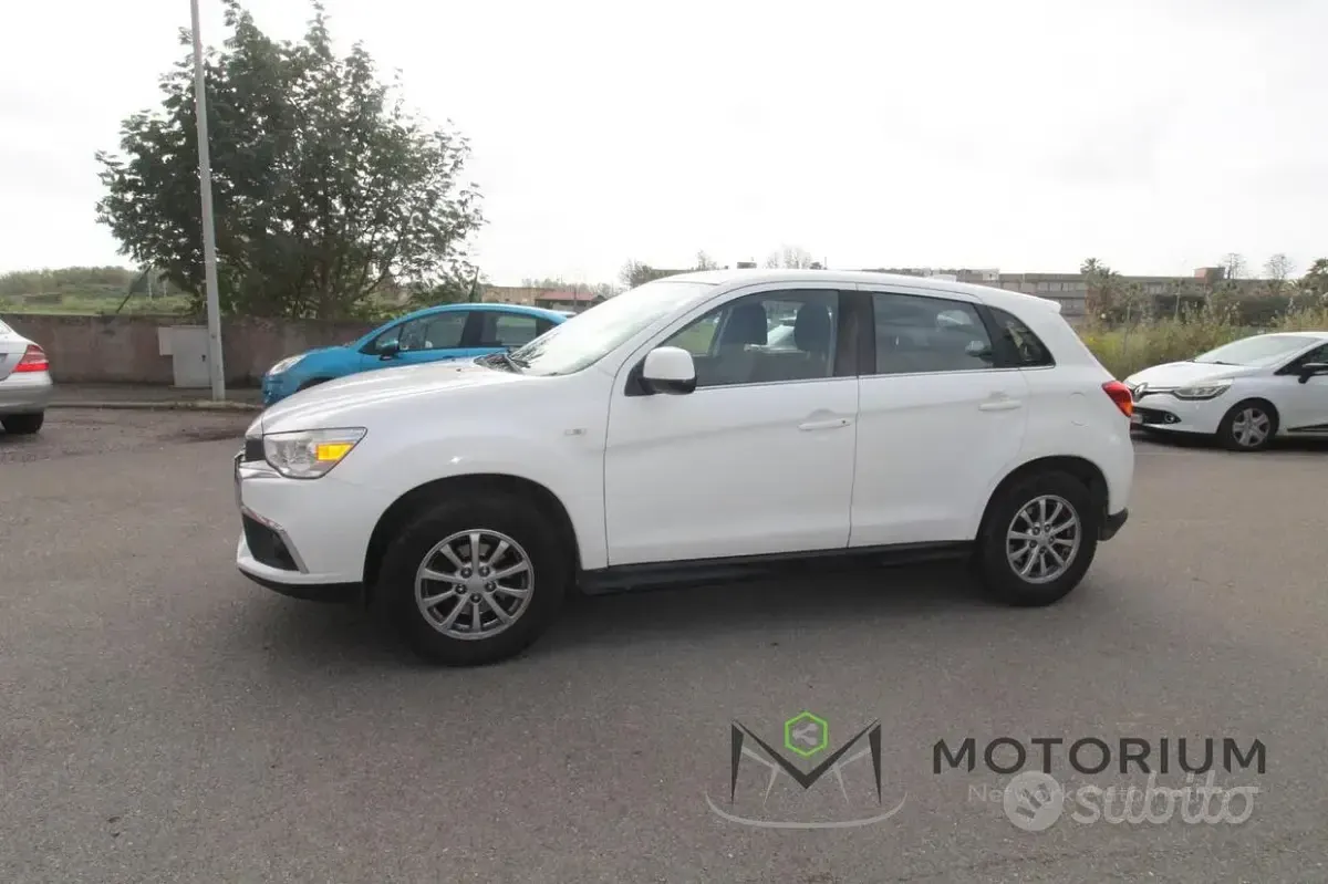 Usata Mitsubishi ASX 117 CV (86 kW) 2018 Bianco SUV