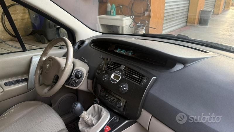 Usata Renault Scénic 2003 Grigio Monovolume