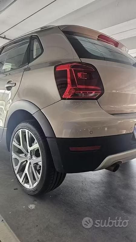 Usata VW Polo Cross 90 CV (66 kW) 2016 Utilitaria