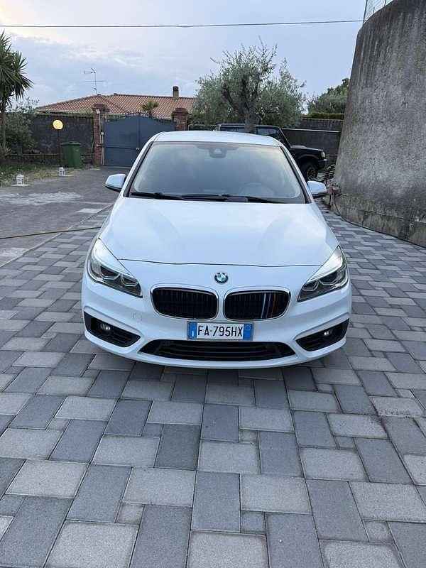 Usata BMW 220 Active Tourer Advantage 190 CV (139 kW) 2015 Bianco Monovolume