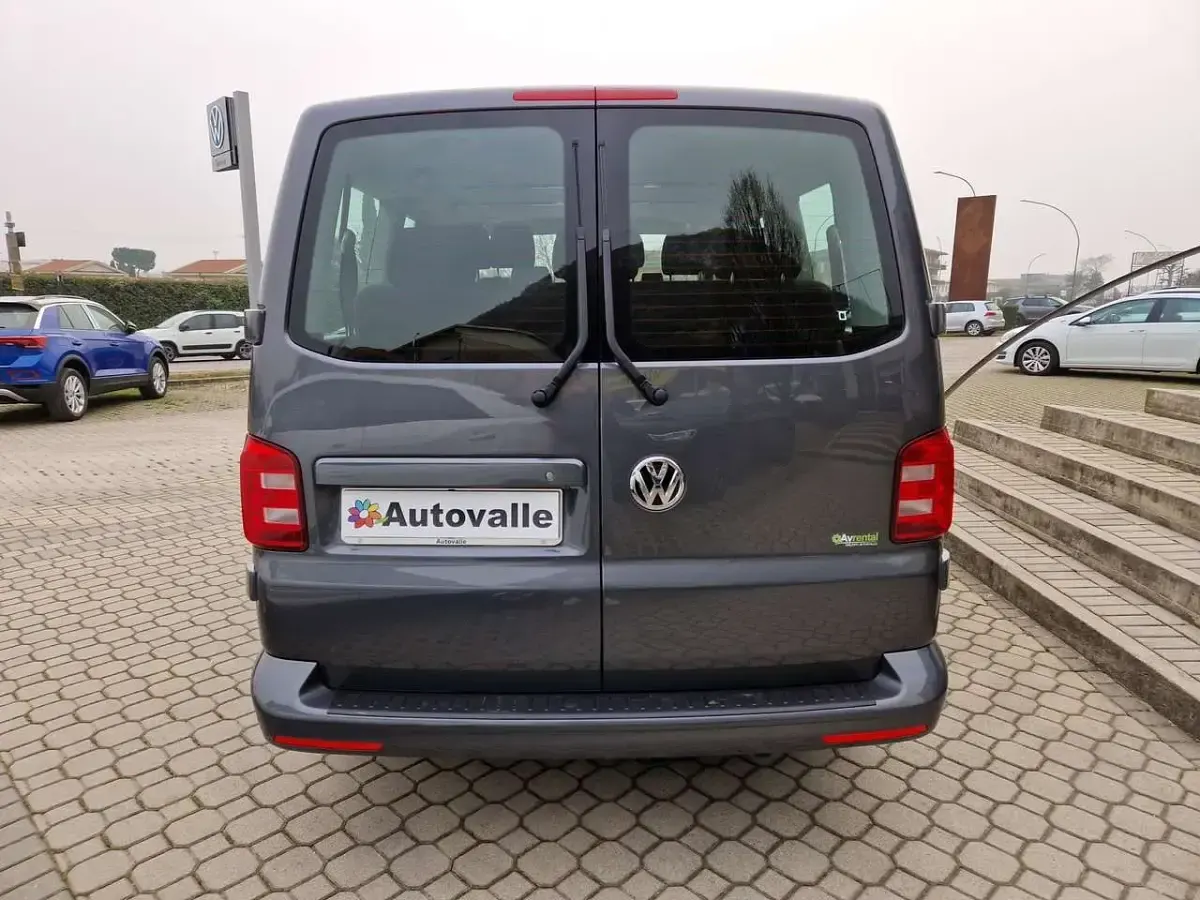 Usata VW Caravelle Comfortline 150 CV (110 kW) 2019 Grigio Furgone