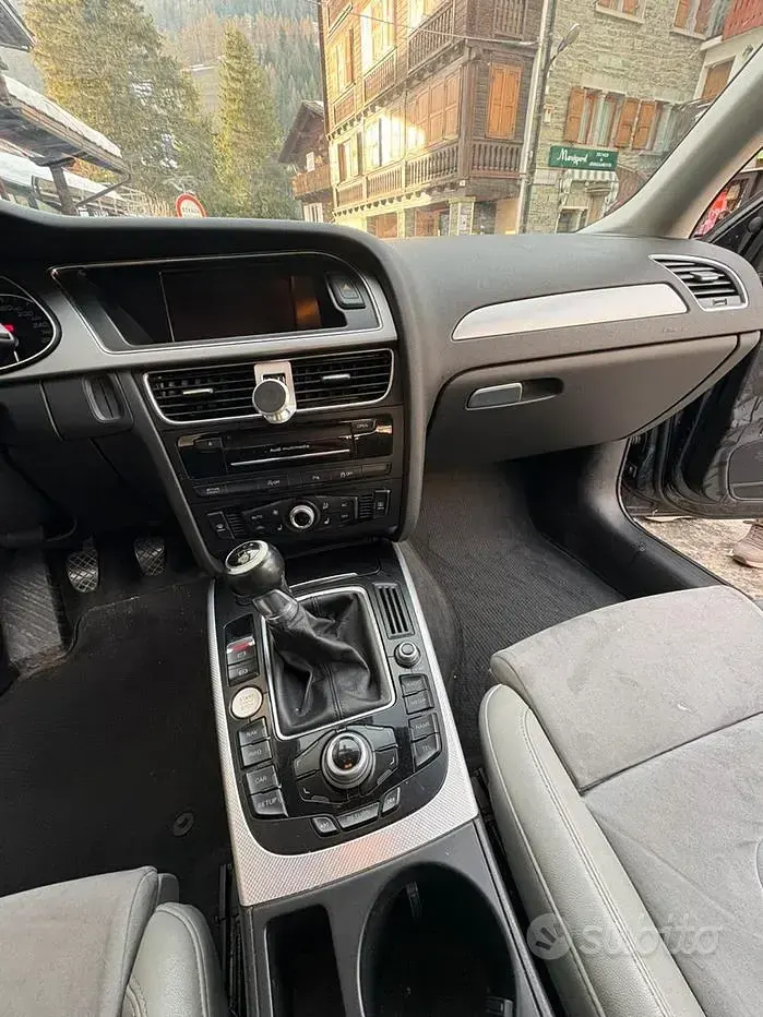 Usata Audi A4 120 CV (88 kW) 2012 Blu Berlina