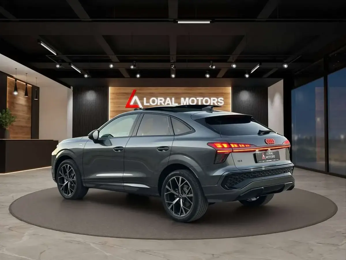 Nuova Audi Q3 Sportback S-Line 150 CV (110 kW) 2026 Grigio daytona perlato SUV