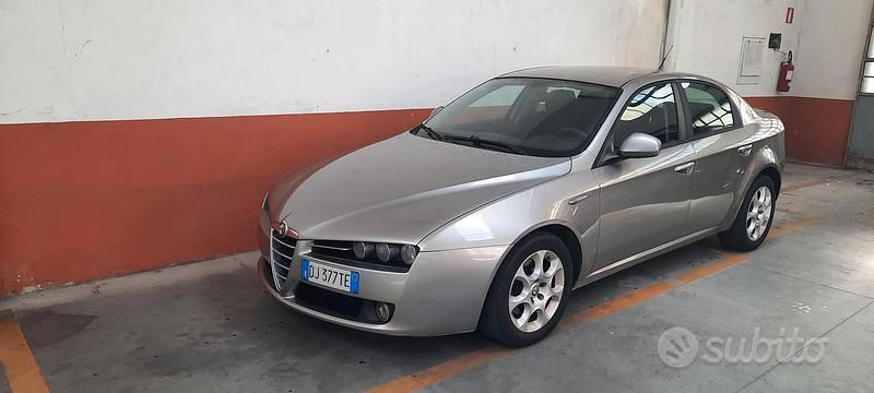 Usata Alfa Romeo 159 140 CV (102 kW) 2007 Grigio Berlina